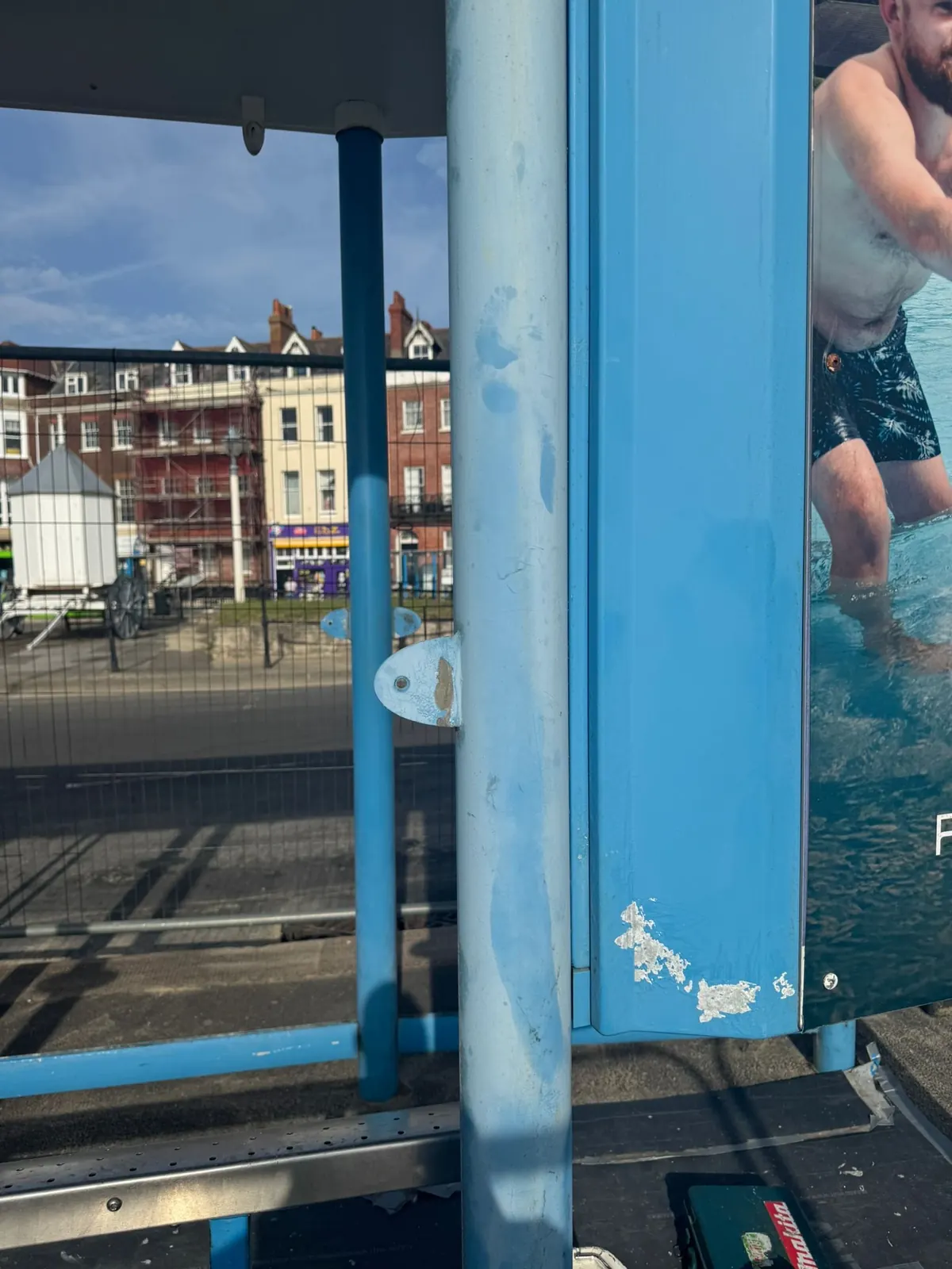 Weymouth bus shelter restoration 7