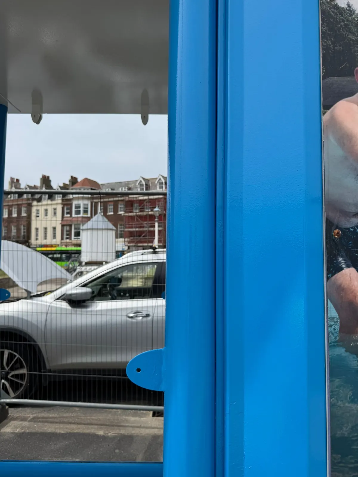 Weymouth bus shelter restoration 8