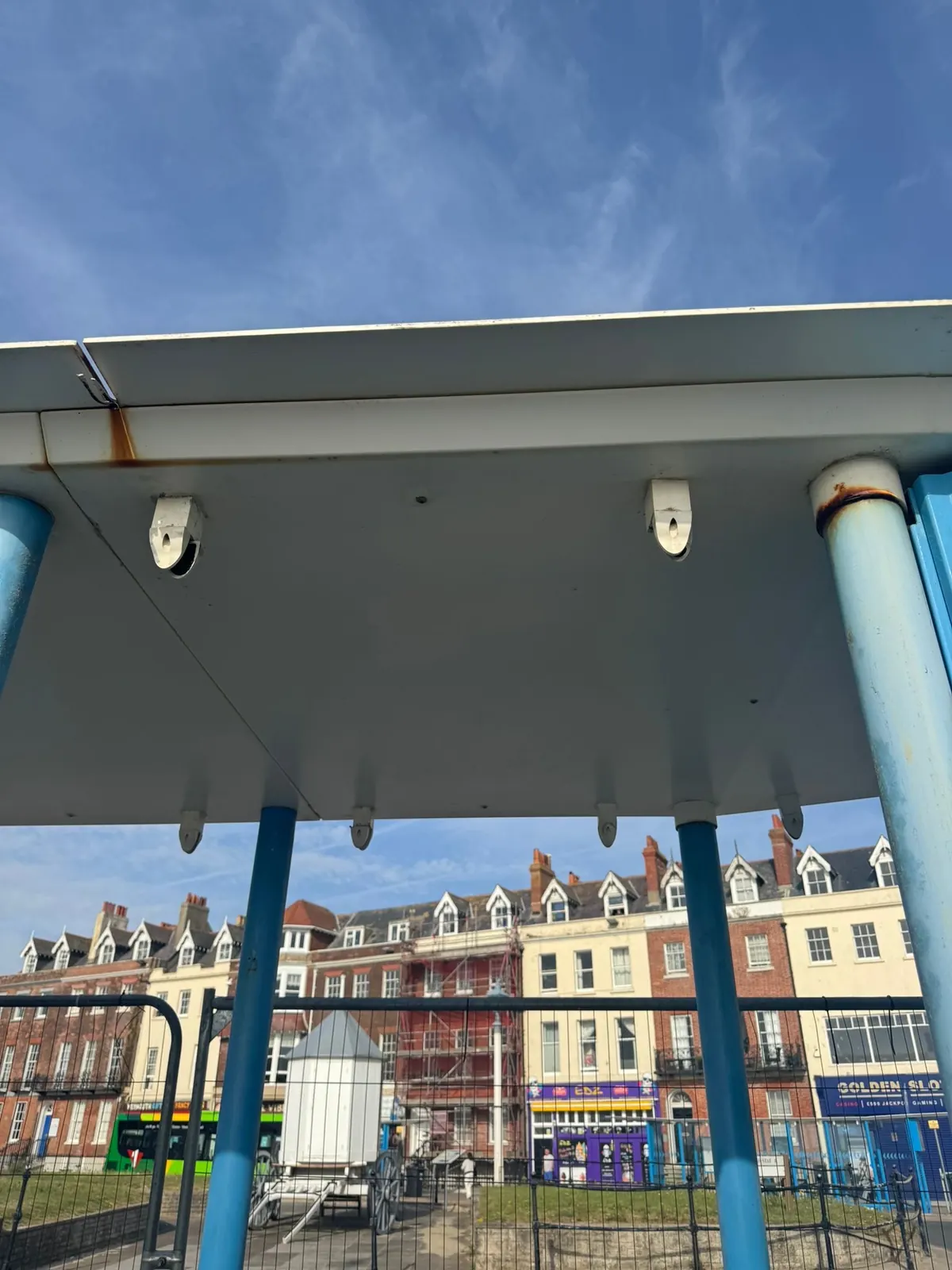Weymouth bus shelter restoration 10